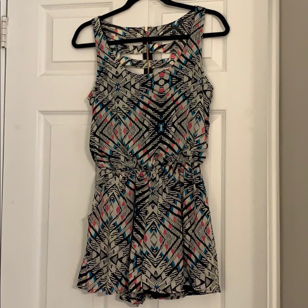 Xhilaration romper size small